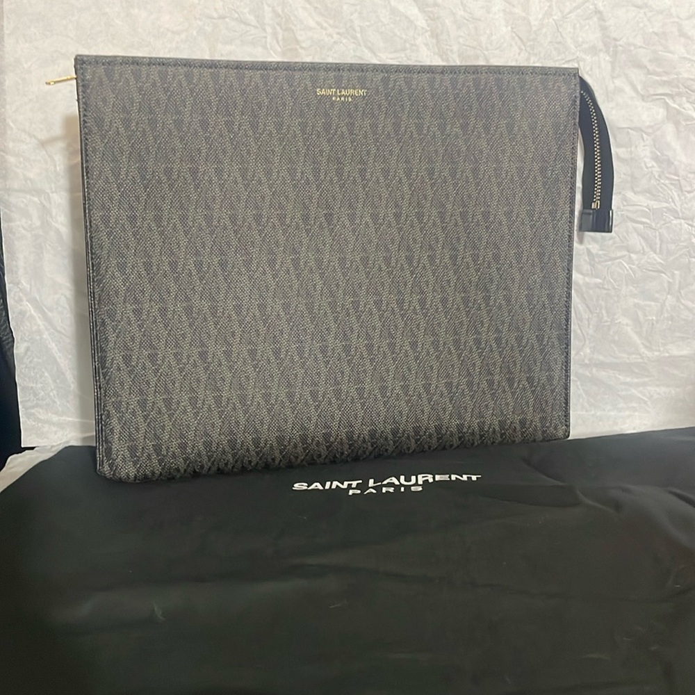 Saint Laurent Clutch